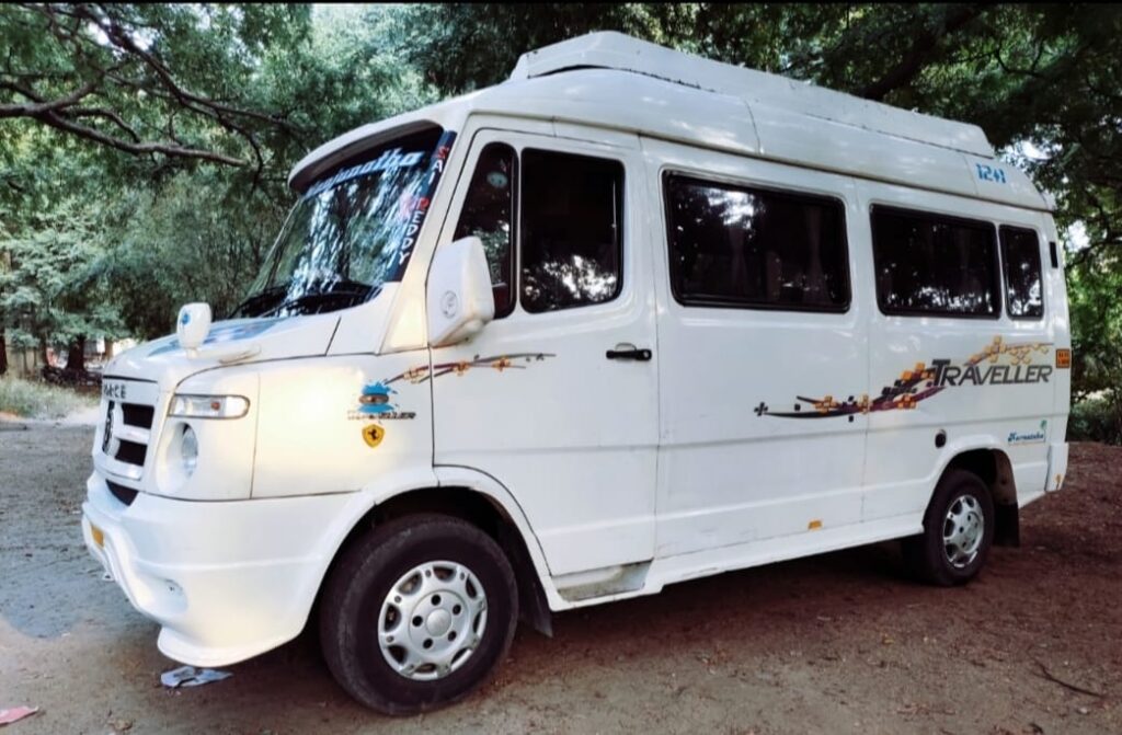 How to Book Your Tempo Traveller in Delhi Now?